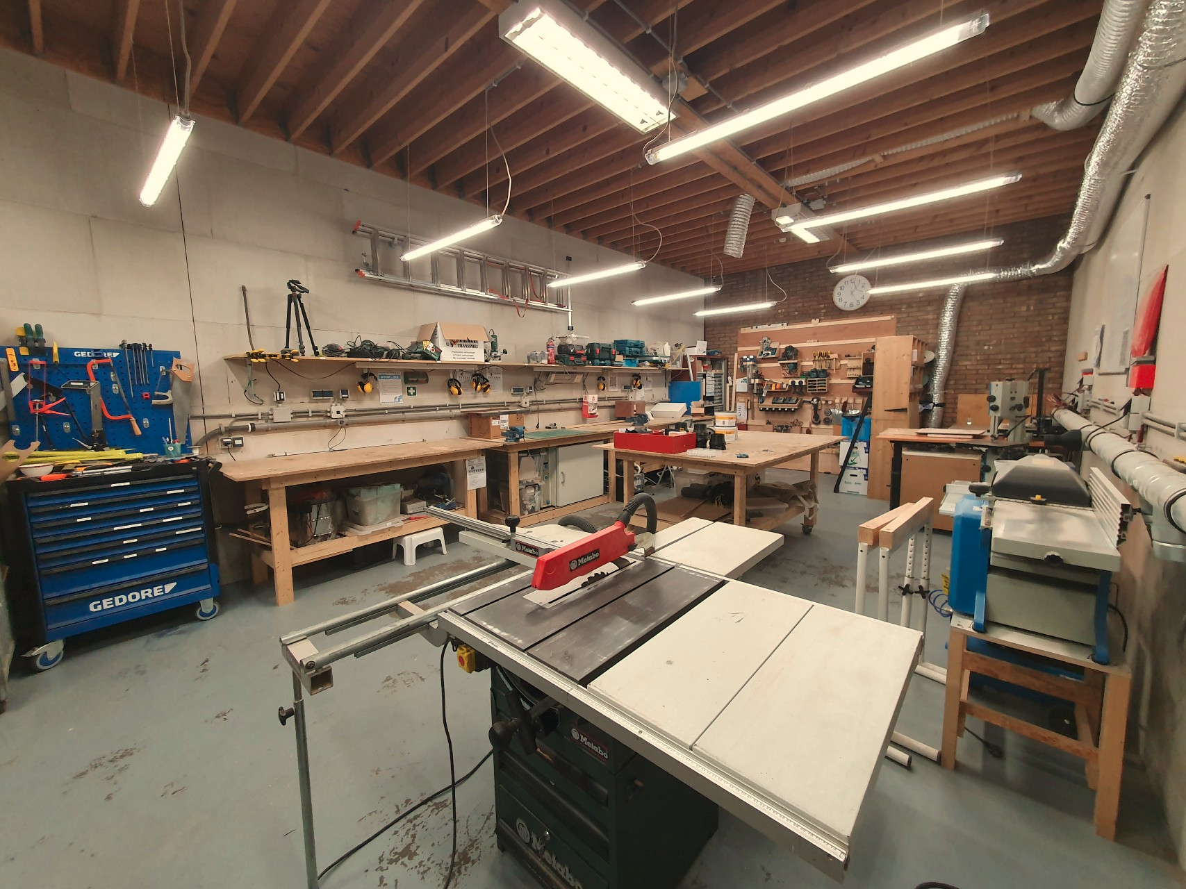 Photo of the makerspace with woodworking tools in sight